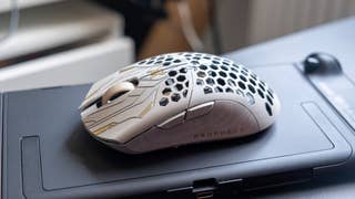 finalmouse ulx prophecy gaming mouse, viewed from the side
