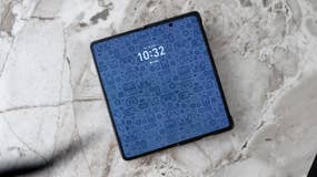 Honor Magic V5 unfolded profile