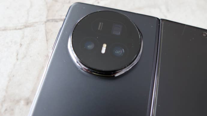 Honor Magic V5 camera bump closeup