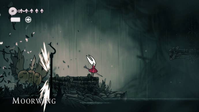 Hornet successfully lures Moorwing into stunning himself in Hollow Knight: Silksong